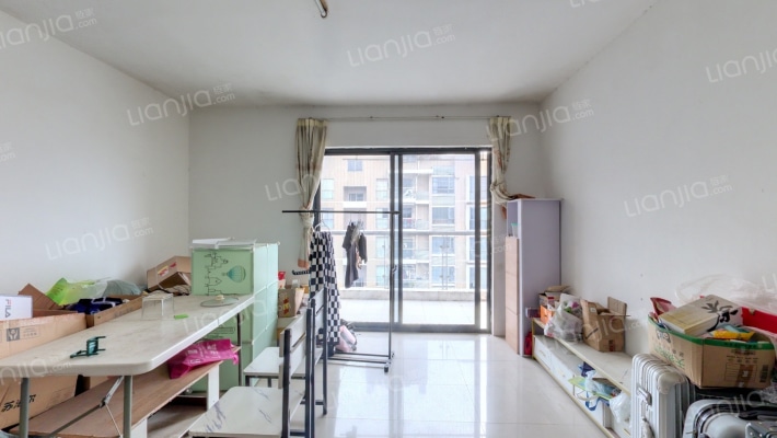 雅园二手房实景图