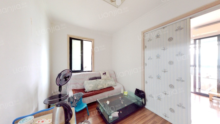 天鹅湖花园B区二手房实景图