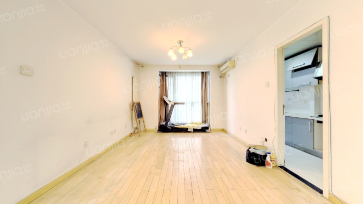 半岛国际公寓二手房实景图