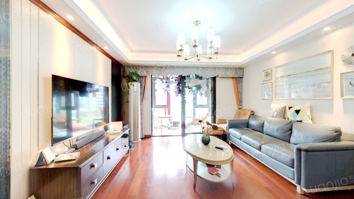 万科都荟南苑C区二手房实景图