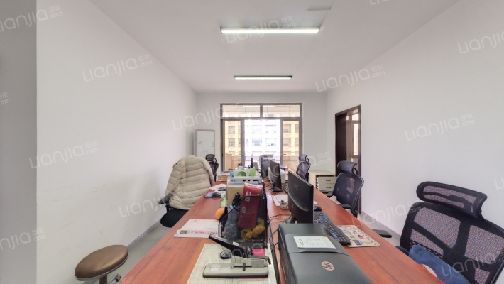 中渝爱都会二手房实景图