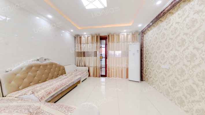 玖隆花苑二手房实景图