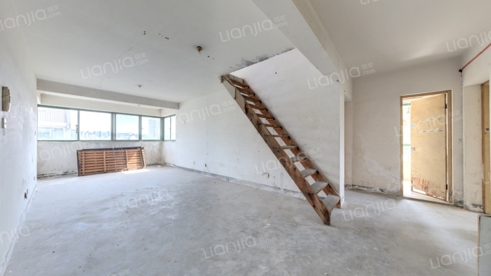 雨虹雅苑二手房实景图