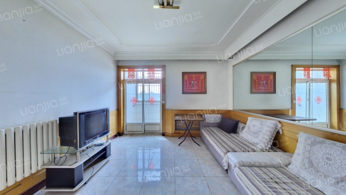 园丁楼二手房实景图