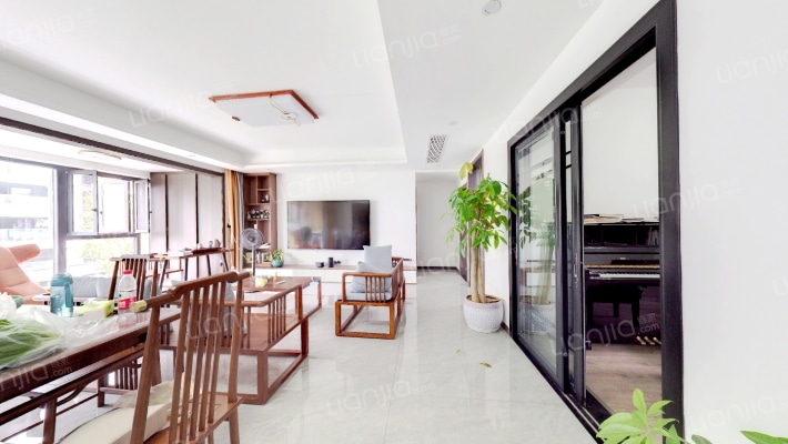 融创溪山春晓一期2地块二手房实景图