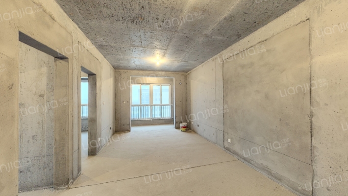 陕汽泾渭国际城二手房实景图