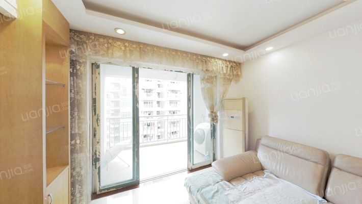 怡廷豪园A区二手房实景图