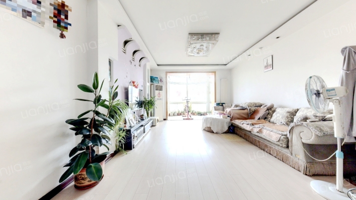 尊龙苑东区二手房实景图