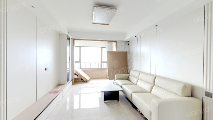 万科翡翠四季A区二手房实景图