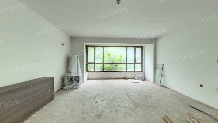 巴黎世家二手房实景图