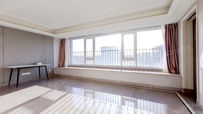 滨江龙湖东潮府二手房实景图