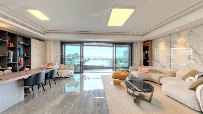 隆溪湖铂翠轩二手房实景图