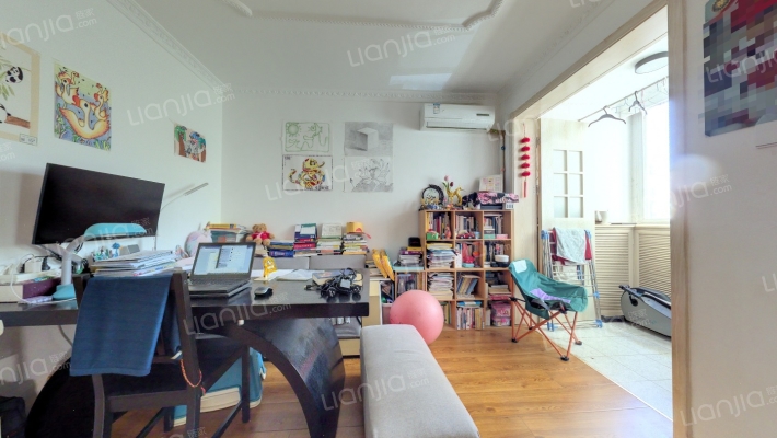 卧龙小区二手房实景图