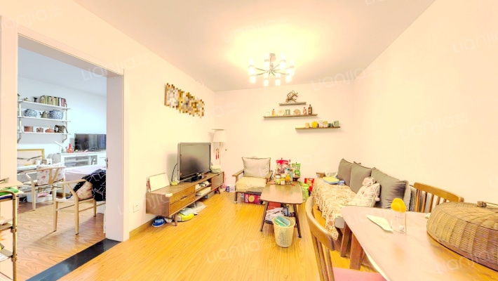 新街社区二手房实景图