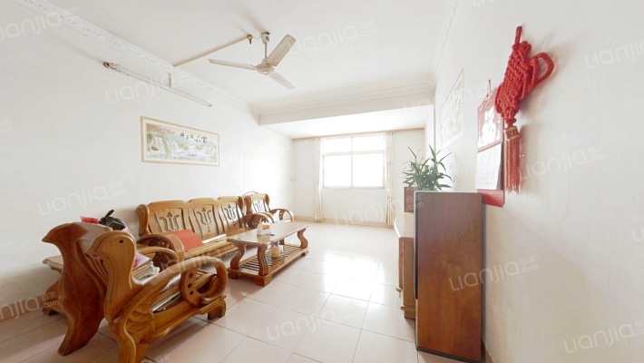 城建集团彩虹花园二手房实景图