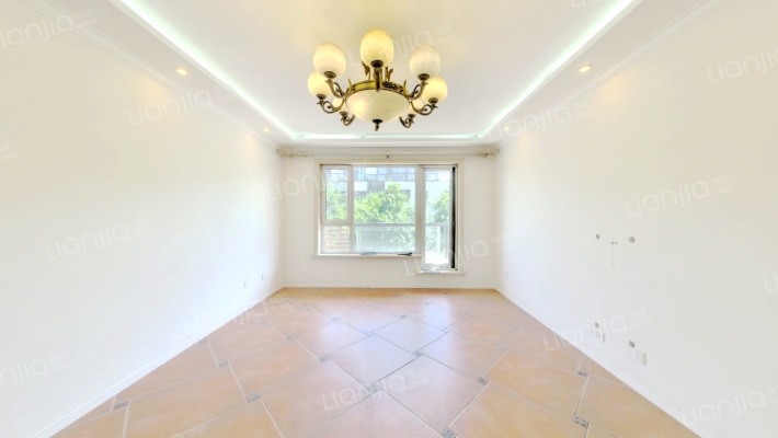 保利林语E区二期二手房实景图