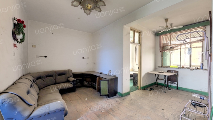 药厂家属院二手房实景图