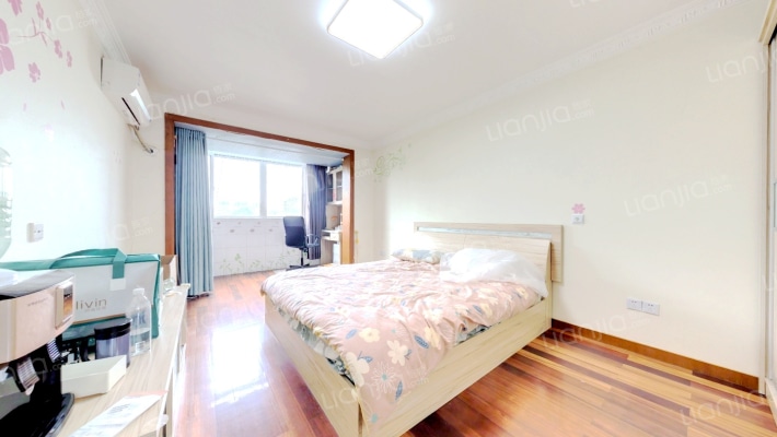 场中路2401弄二手房实景图