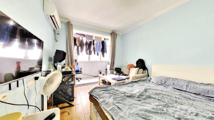 新泾七村二手房实景图