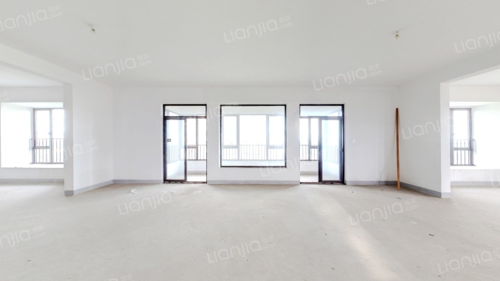 橡树湾橡府二手房实景图