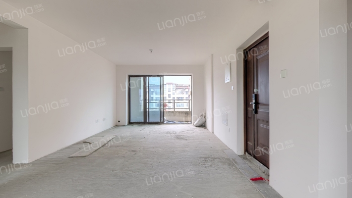 中建人居山水颐墅二手房实景图