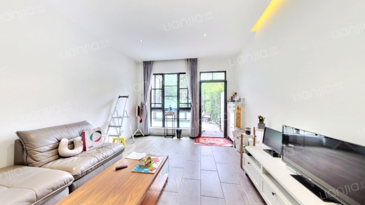 九龙仓兰宫二手房实景图