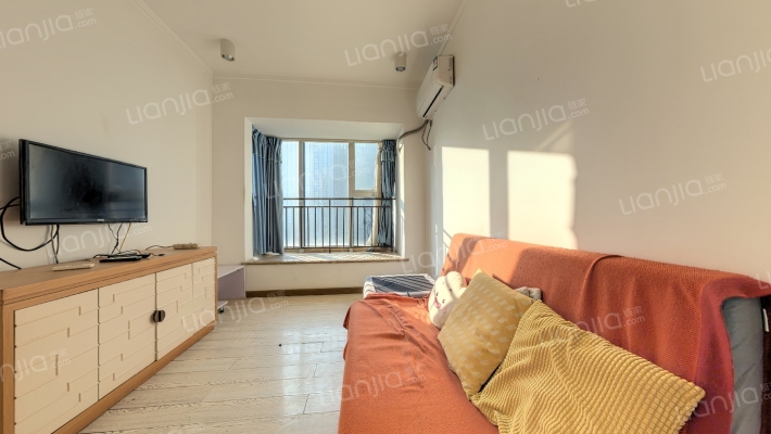 布鲁明顿广场二手房实景图