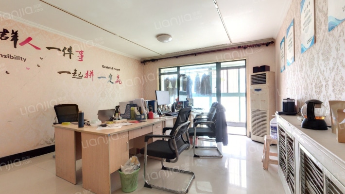 新贵都帝区二手房实景图