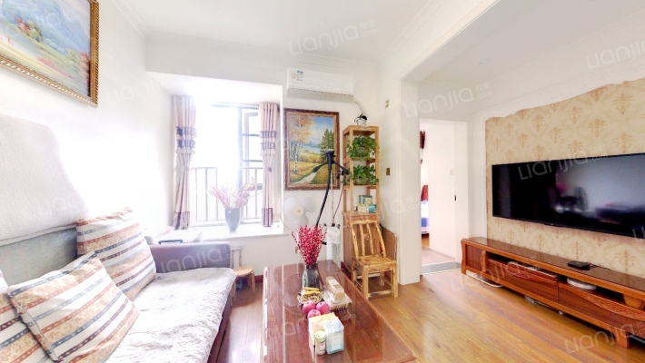 临江苑西区二手房实景图