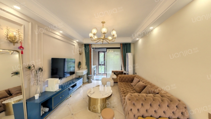 融创·瑷颐湾B区二手房实景图