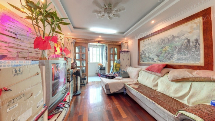 东南弄村公寓二手房实景图