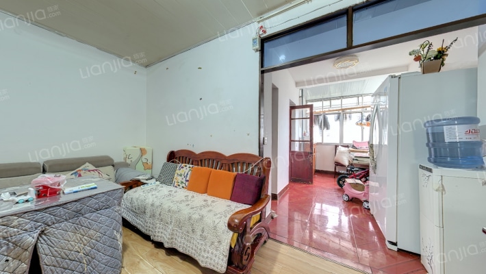 083厂宿舍二手房实景图