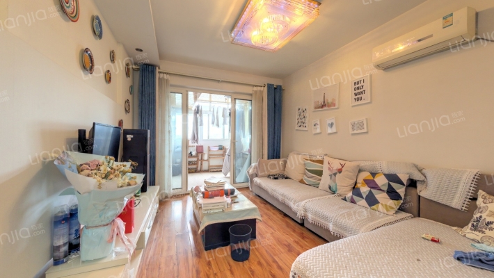 蓝光凯丽香江二手房实景图