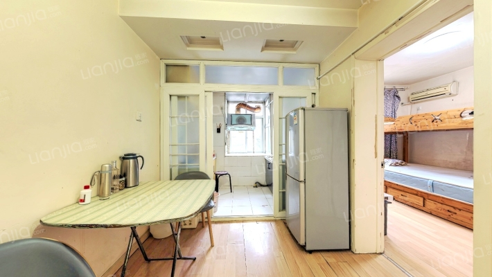 西安市工艺美术公司家属院二手房实景图