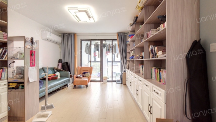 棕榈湾尼盛山庄二手房实景图