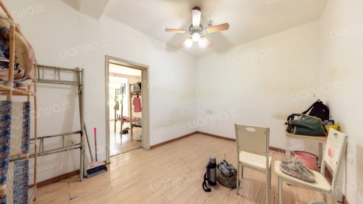 进化村二手房实景图