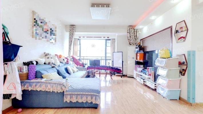 温哥华花园二手房实景图