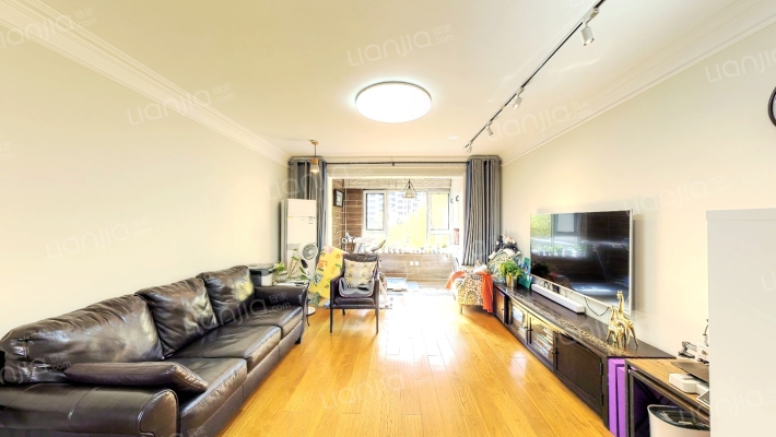 鲁能领秀城东一区二手房实景图