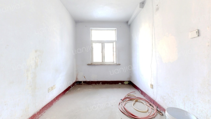 变压器宿舍二手房实景图