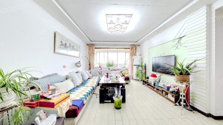 七彩湖花园二手房实景图