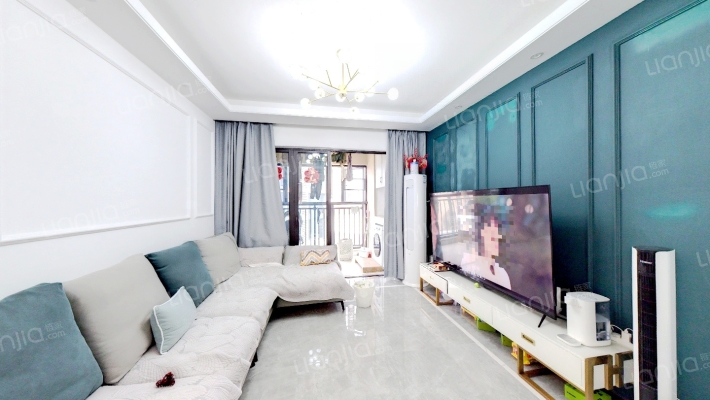 卓越蔚蓝松湖二手房实景图