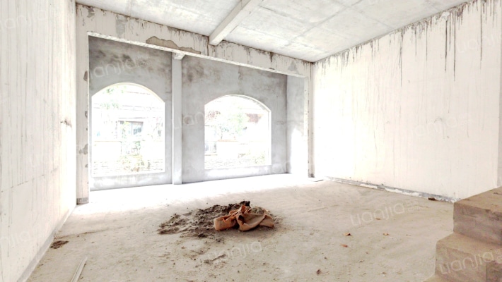 东原香山二手房实景图