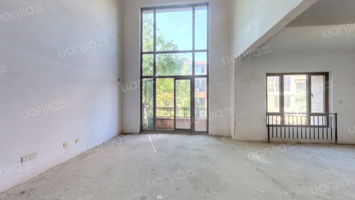 盈峰翠邸二手房实景图