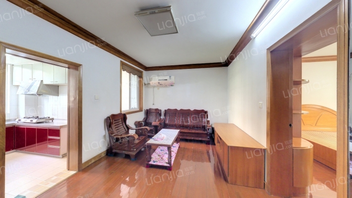 草芳新苑二手房实景图