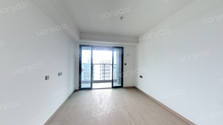 华侨城万科云域二手房实景图