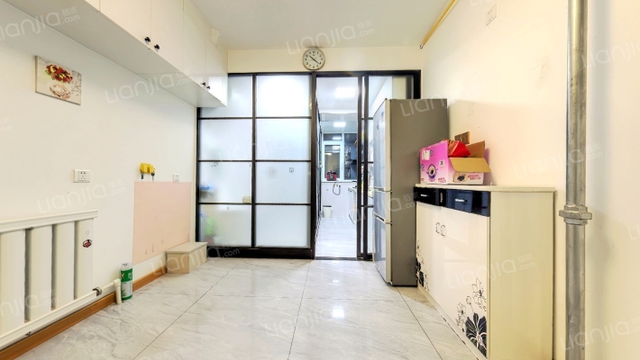 艳欣街二手房实景图