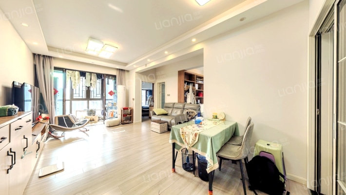 东方盛世花园二手房实景图