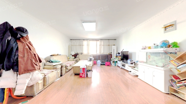 顺德花园二手房实景图