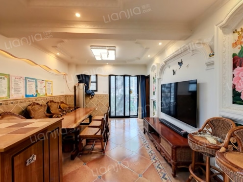 整租·麓山国际SOLO公寓 3室2厅 东