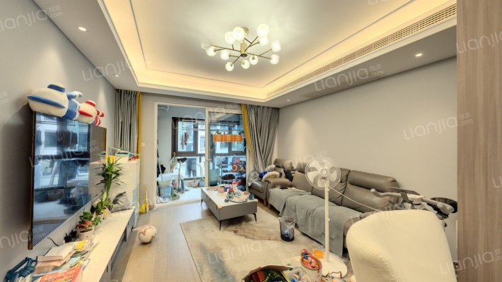 香岸华庭二手房实景图